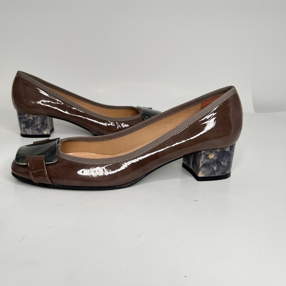 French Sole fs/ny Taupe flats with gray marble detail 7 1/2 B - Picture 4 of 11